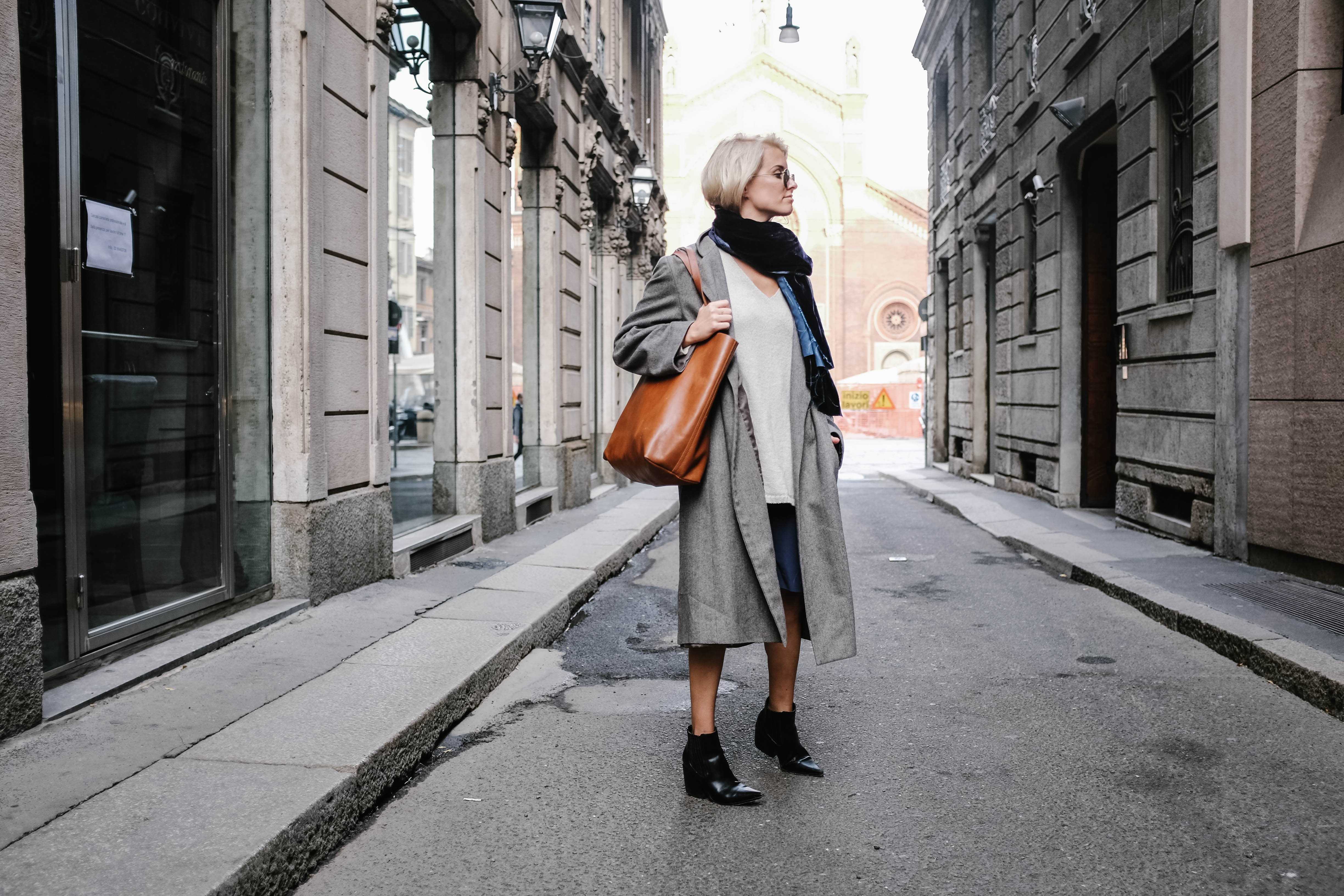 Italian Hobo Milan Fall 2015 street style // Charleston Fashion Blogger Dannon Almost Happening