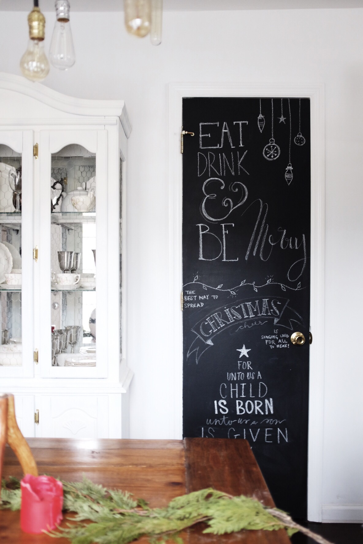 Christmas at The Hellers 2015 chalkboard writing // Charleston Fashion Blogger Dannon Almost Happening