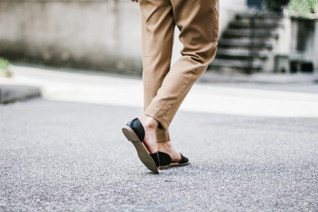 Old Navy Camel Harper Trousers V neck Tank black slip on sandals Street Style Blogger // Charleston Fashion Blogger Dannon Almost Happening