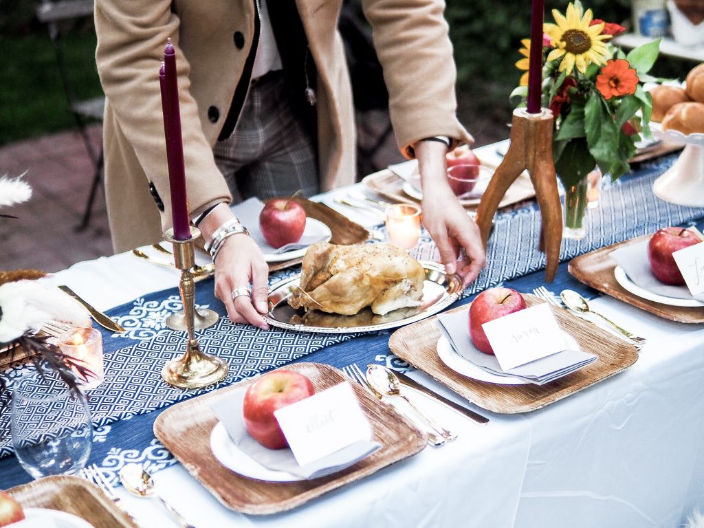 70's Friendsgiving themed Thanksgiving // Charleston Fashion Blogger Dannon K. Collard Almost Happening Wedding Fall inspiration tablescape table setting dinner