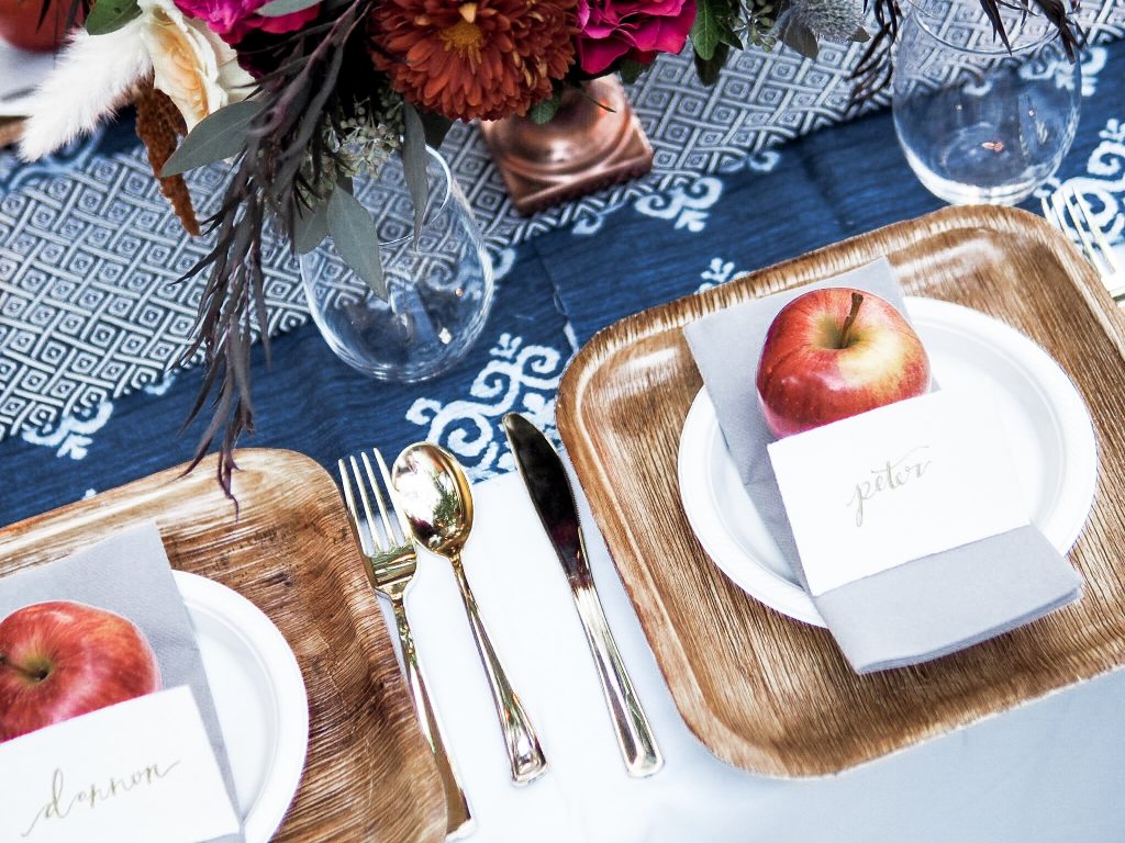 70's Friendsgiving themed Thanksgiving // Charleston Fashion Blogger Dannon K. Collard Almost Happening Wedding Fall inspiration tablescape table setting dinner